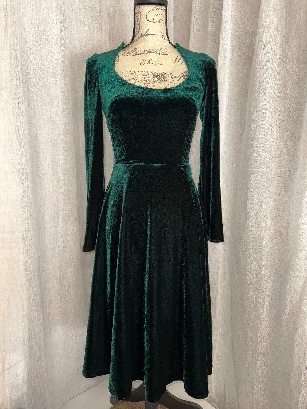 Collectif Vintage Green Clara Velvet Swing Dress size XS